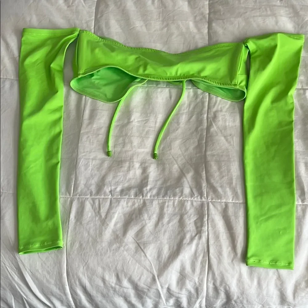 SKIMS Bright Green Long Sleeve Bikini Top size M NWOT